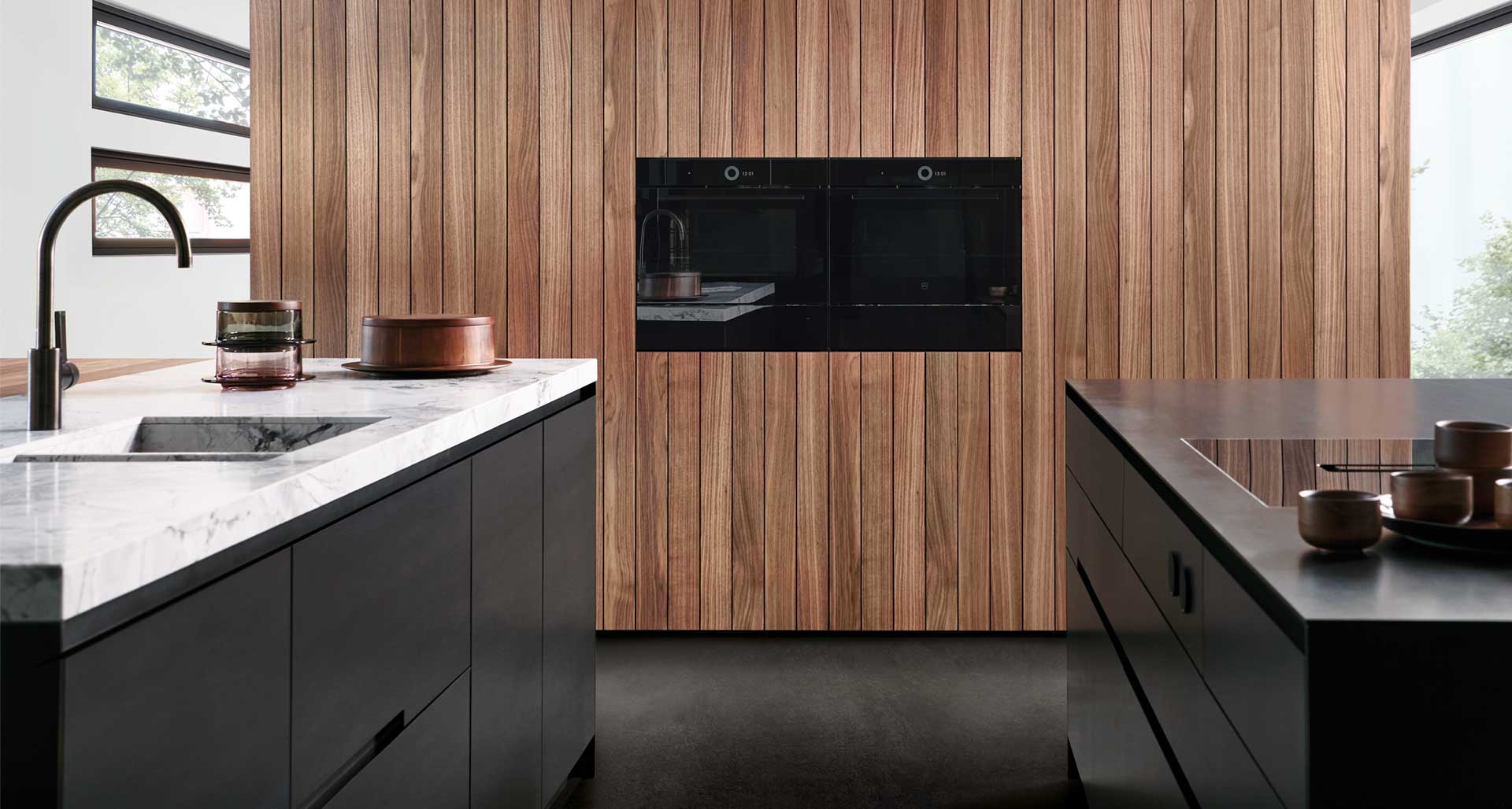 Elegant design of high quality Italian kitchens. Modern and avant-garde, urban and inspiring or modern and rustic, all over the world, our kitchens reflect the lifestyle and personal life of people